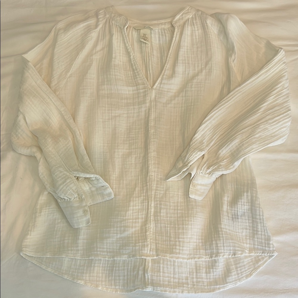 Lightweight H&M White Peasant Blouse - Women